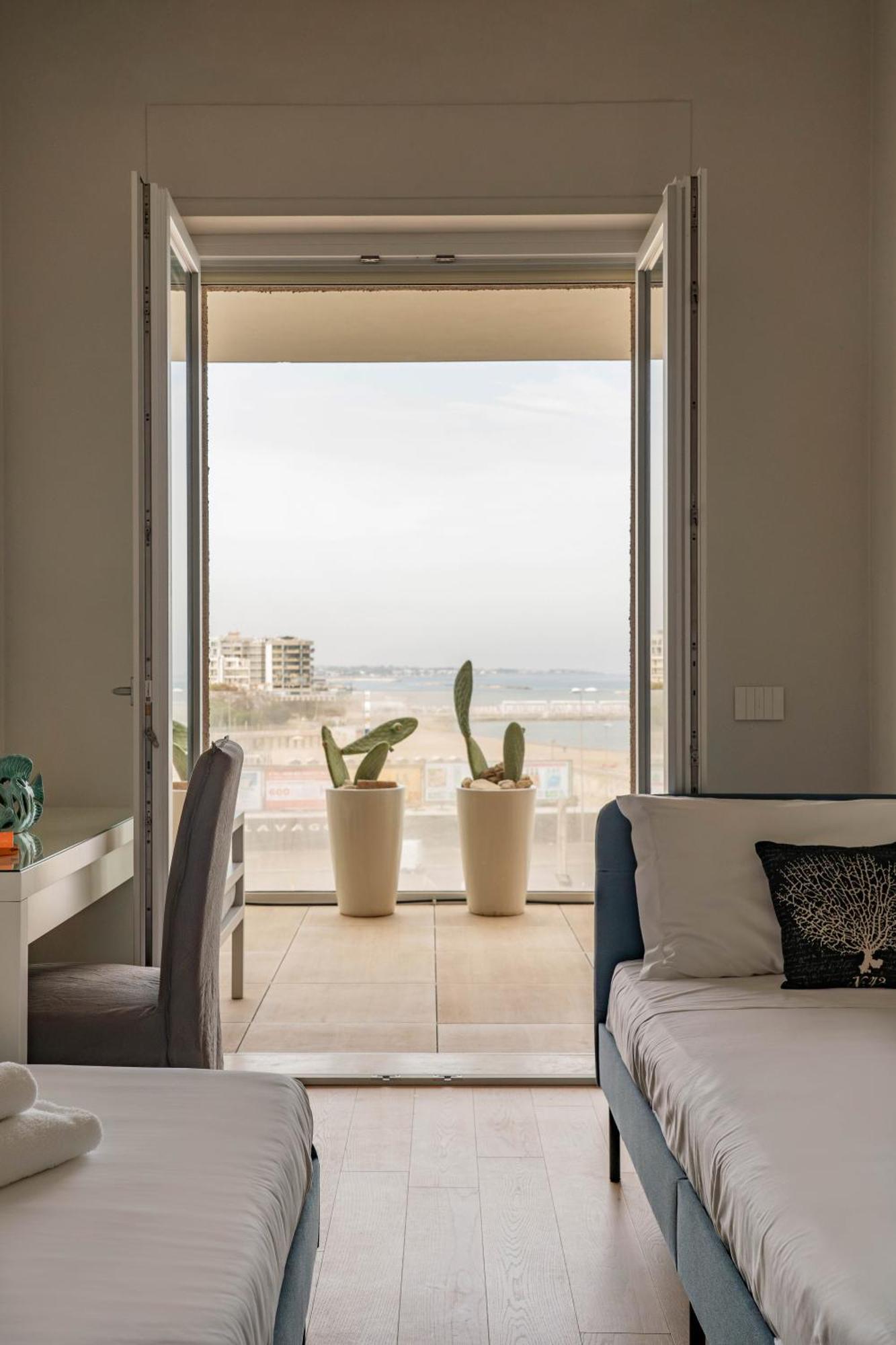 Palazzo Verdi Luxury Accomodation Bari Exterior photo