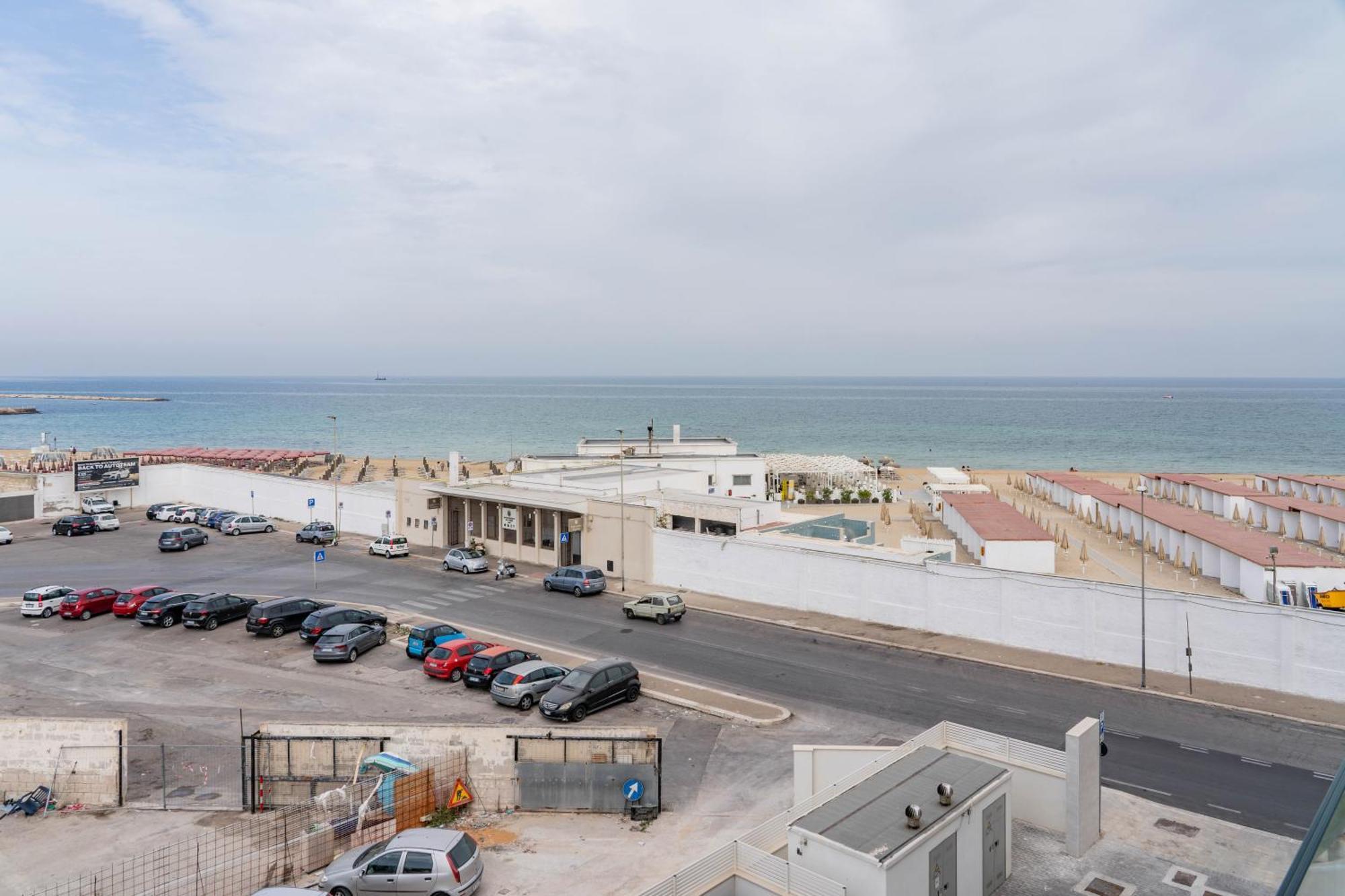 Palazzo Verdi Luxury Accomodation Bari Exterior photo