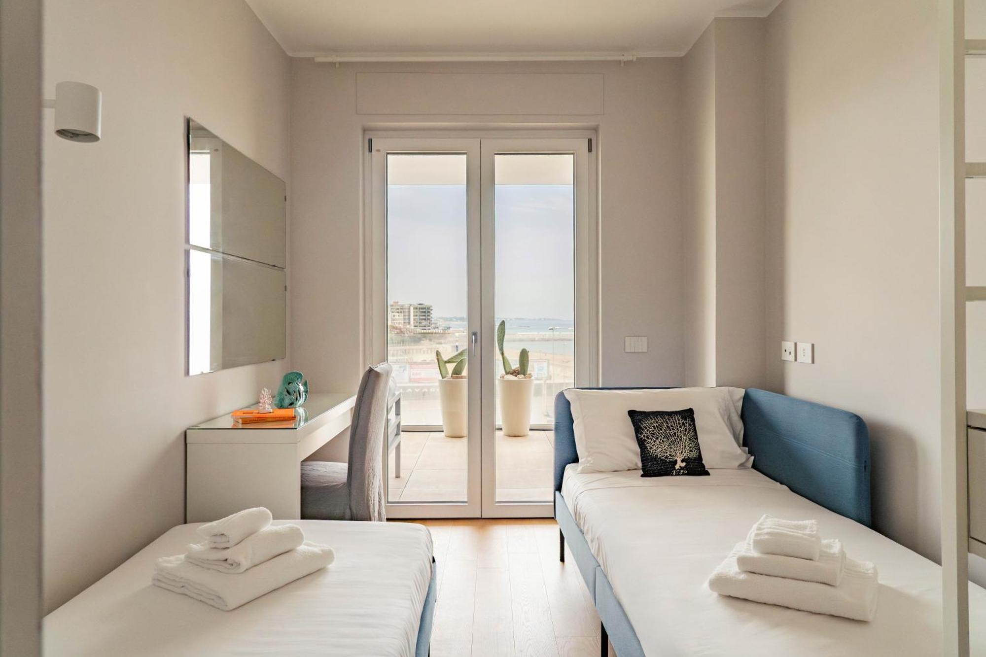 Palazzo Verdi Luxury Accomodation Bari Exterior photo