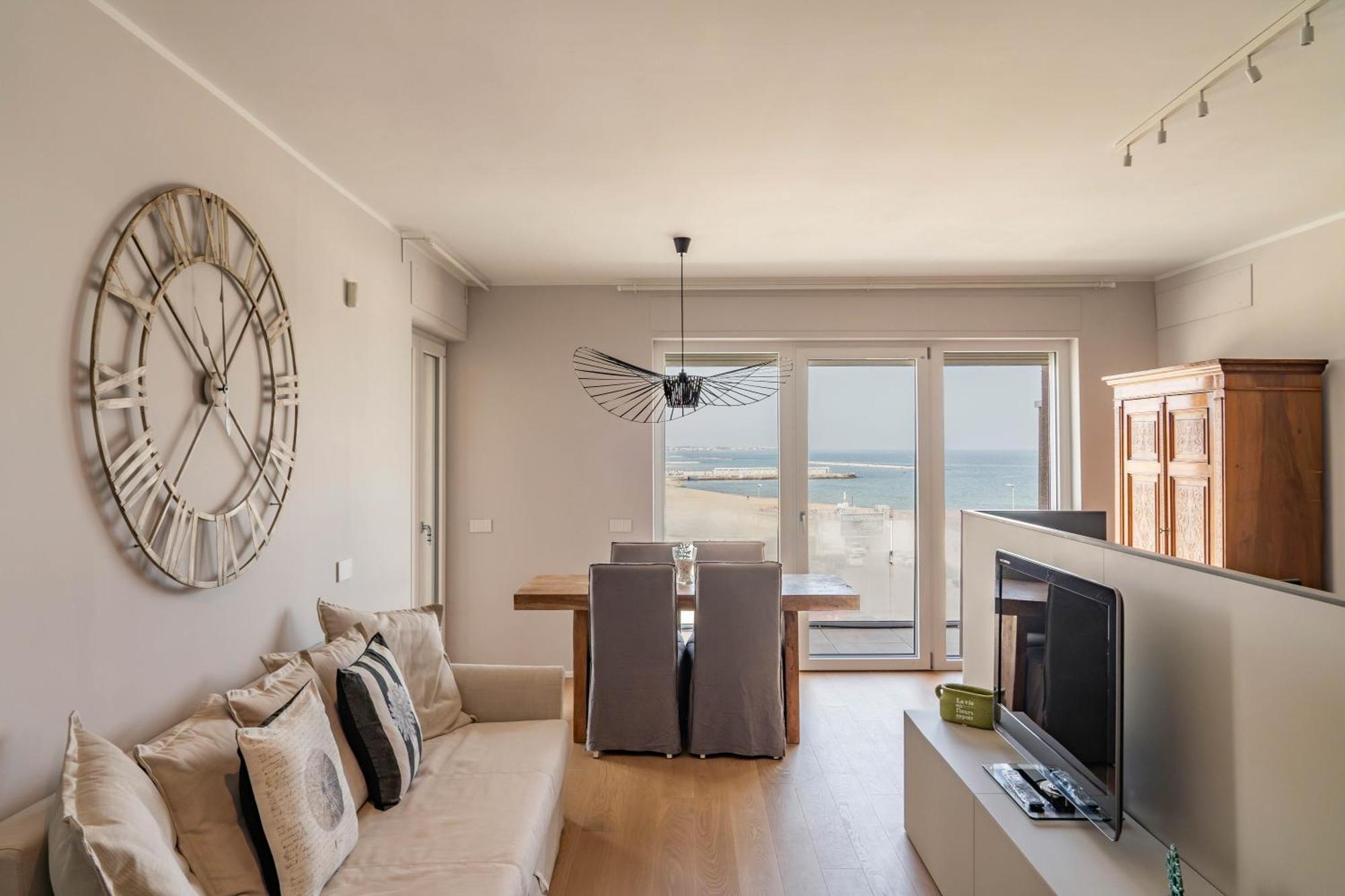 Palazzo Verdi Luxury Accomodation Bari Exterior photo